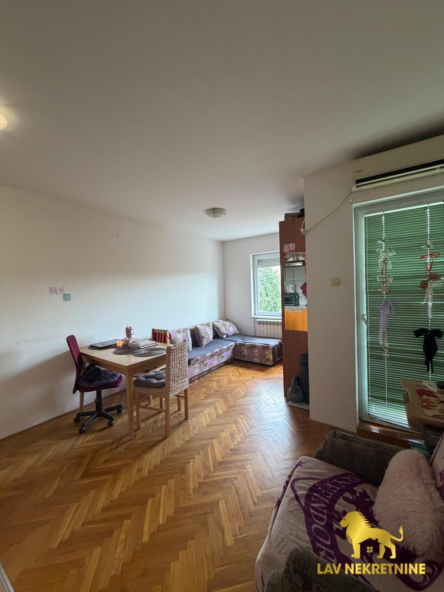 Stan Prodaja Novi Sad  24 m2