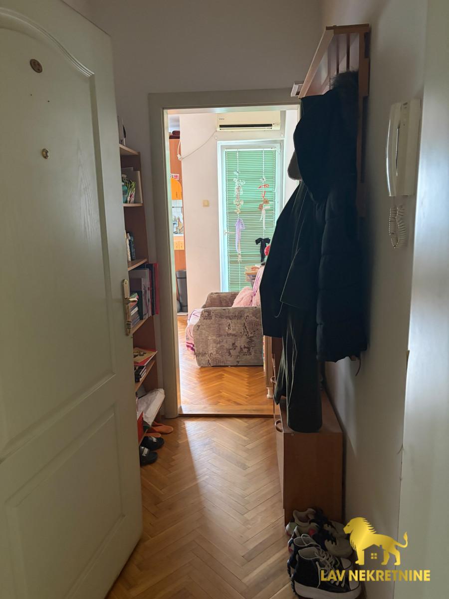 Stan Prodaja Novi Sad  24 m2