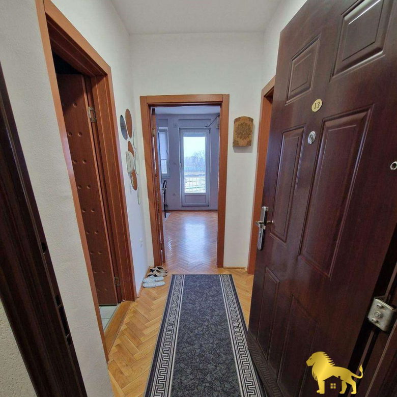 Stan Izdavanje Novi Sad  50 m2