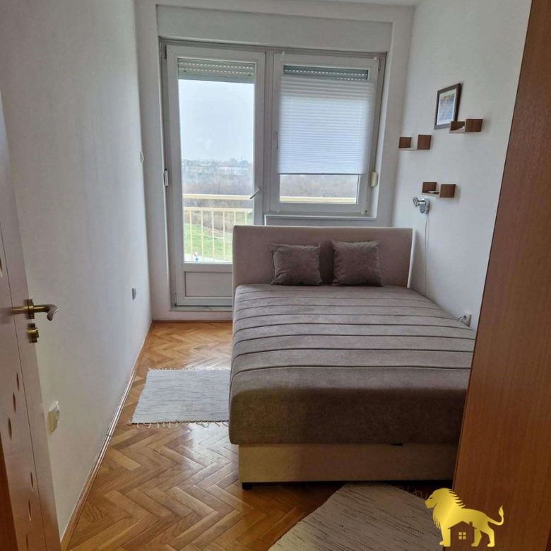 Stan Izdavanje Novi Sad  50 m2