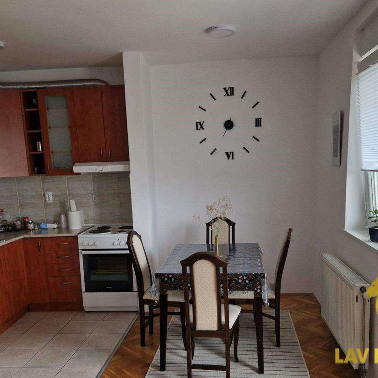Stan Izdavanje Novi Sad  50 m2