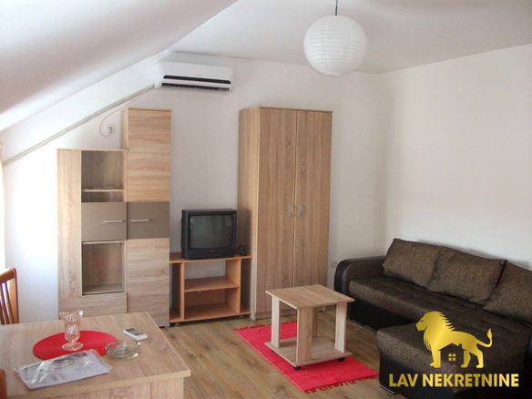 Stan Prodaja Novi Sad  25 m2