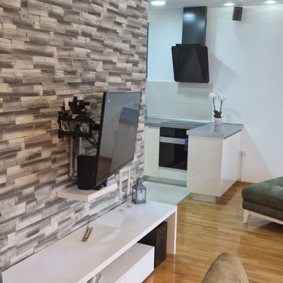 Stan Izdavanje Novi Sad  74 m2