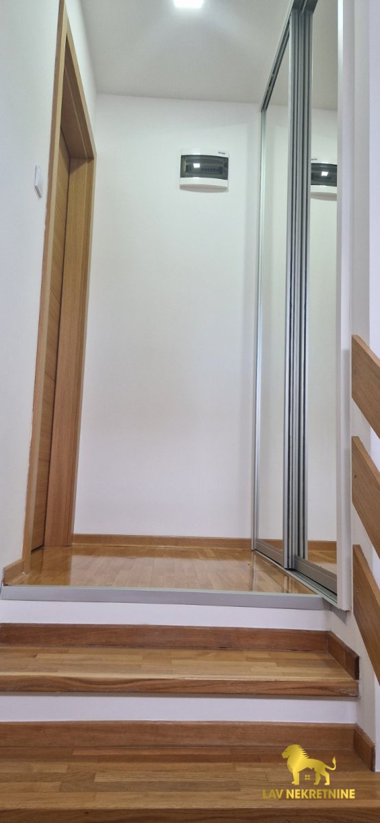 1790603687_00cf8356767b Trosoban stan za izdavanje, Centar, Novi Sad, 74m², 1.000 €/mes
