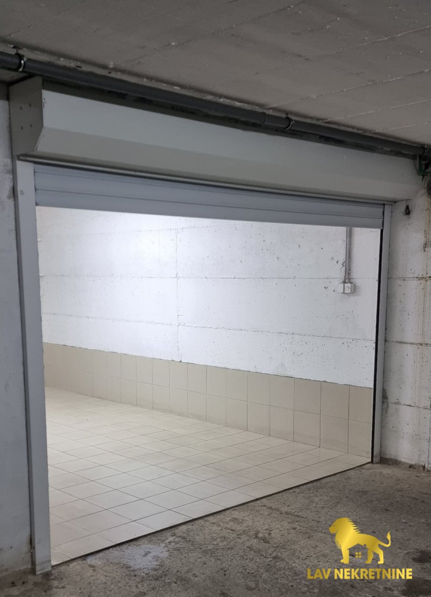 1790603693_186c5ac93205 Trosoban stan za izdavanje, Centar, Novi Sad, 74m², 1.000 €/mes