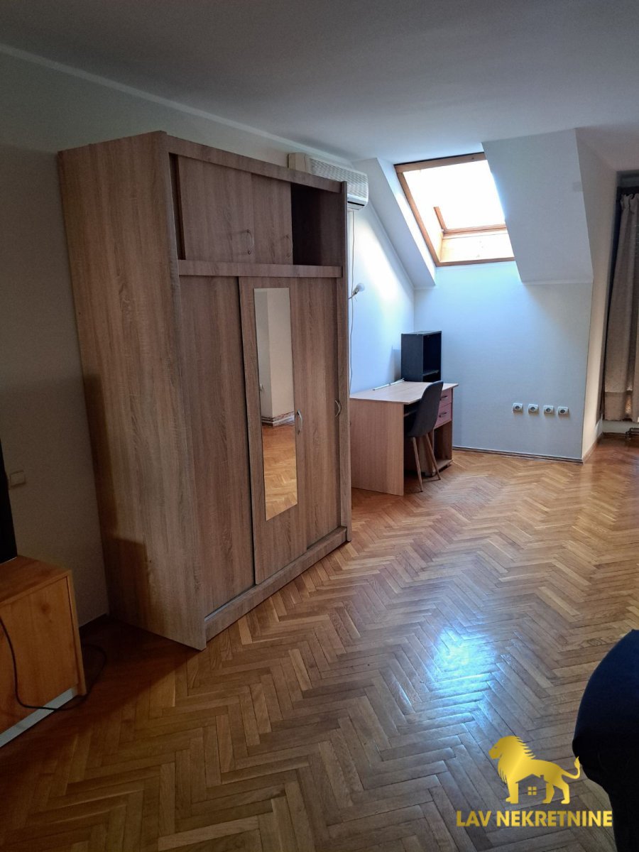 Kuća Izdavanje Novi Sad  50 m2