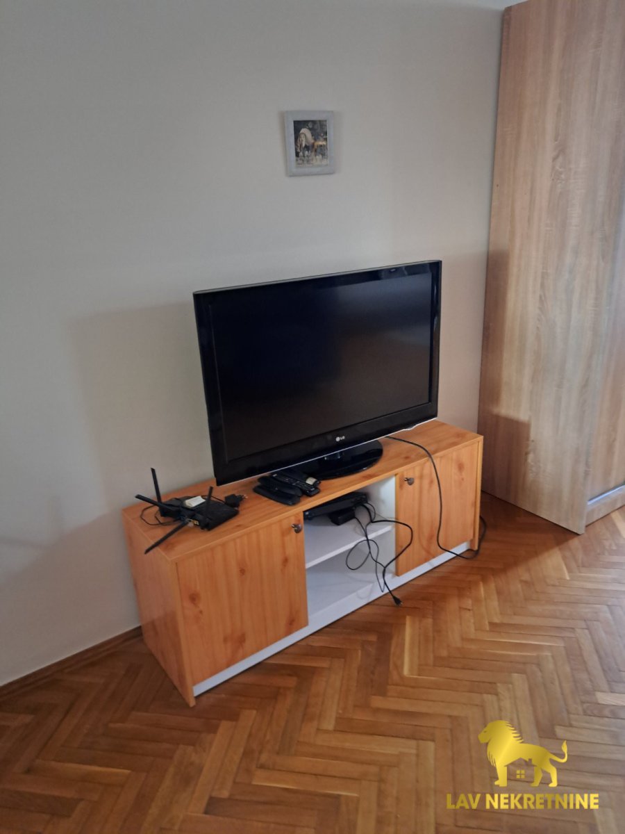 Kuća Izdavanje Novi Sad  50 m2