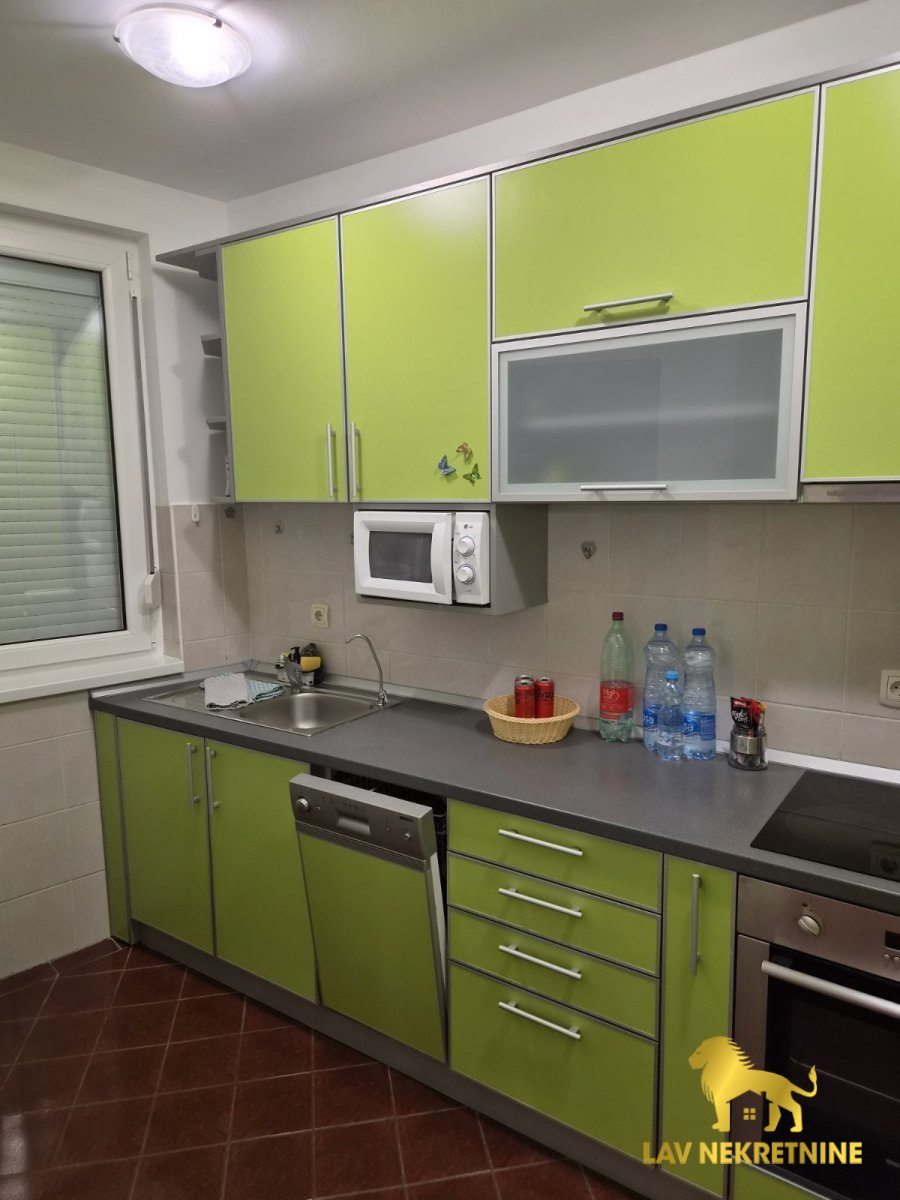Stan Izdavanje Novi Sad Stan Izdavanje Novi Sad 73 m2