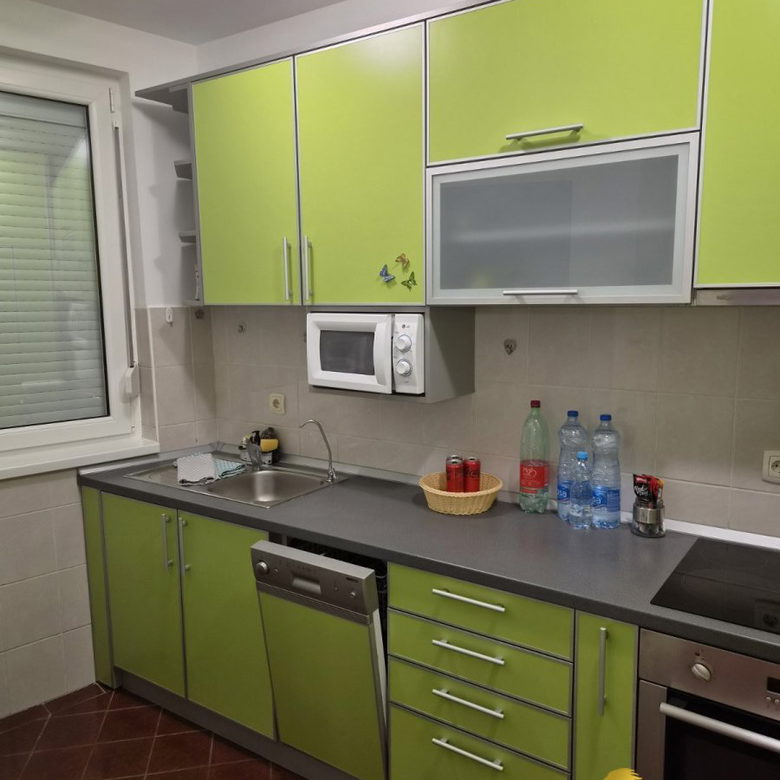 Stan Izdavanje Novi Sad  73 m2