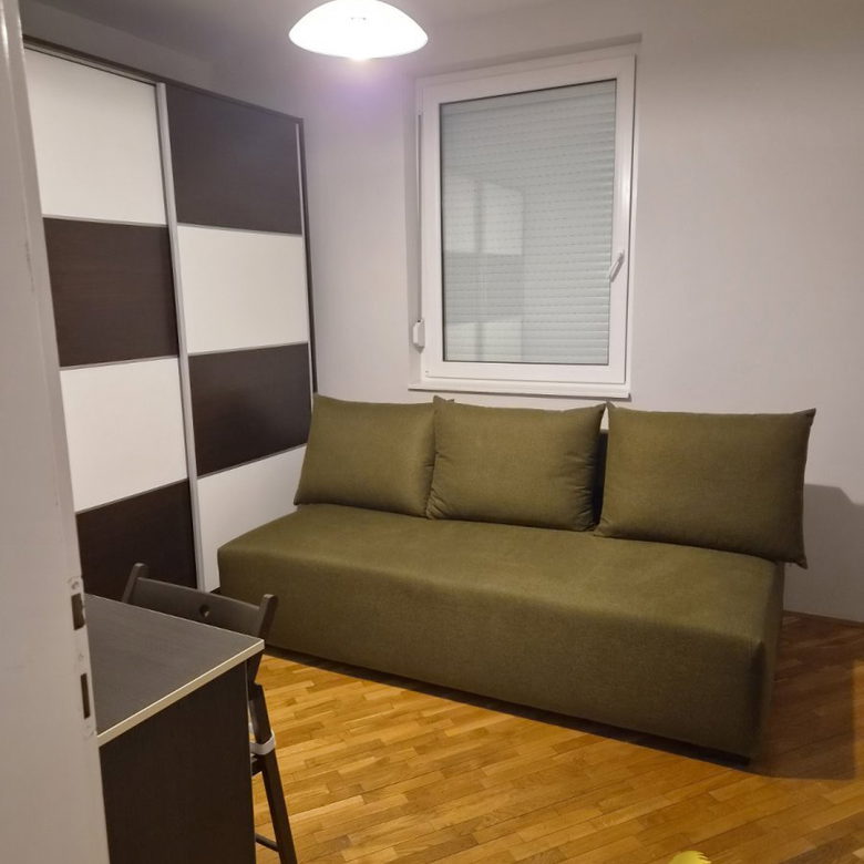Trosoban stan za izdavanje, Salajka, Novi Sad, 73m², 750 €/mes