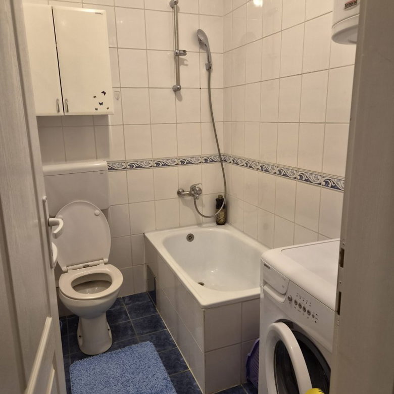Trosoban stan za izdavanje, Salajka, Novi Sad, 73m², 750 €/mes