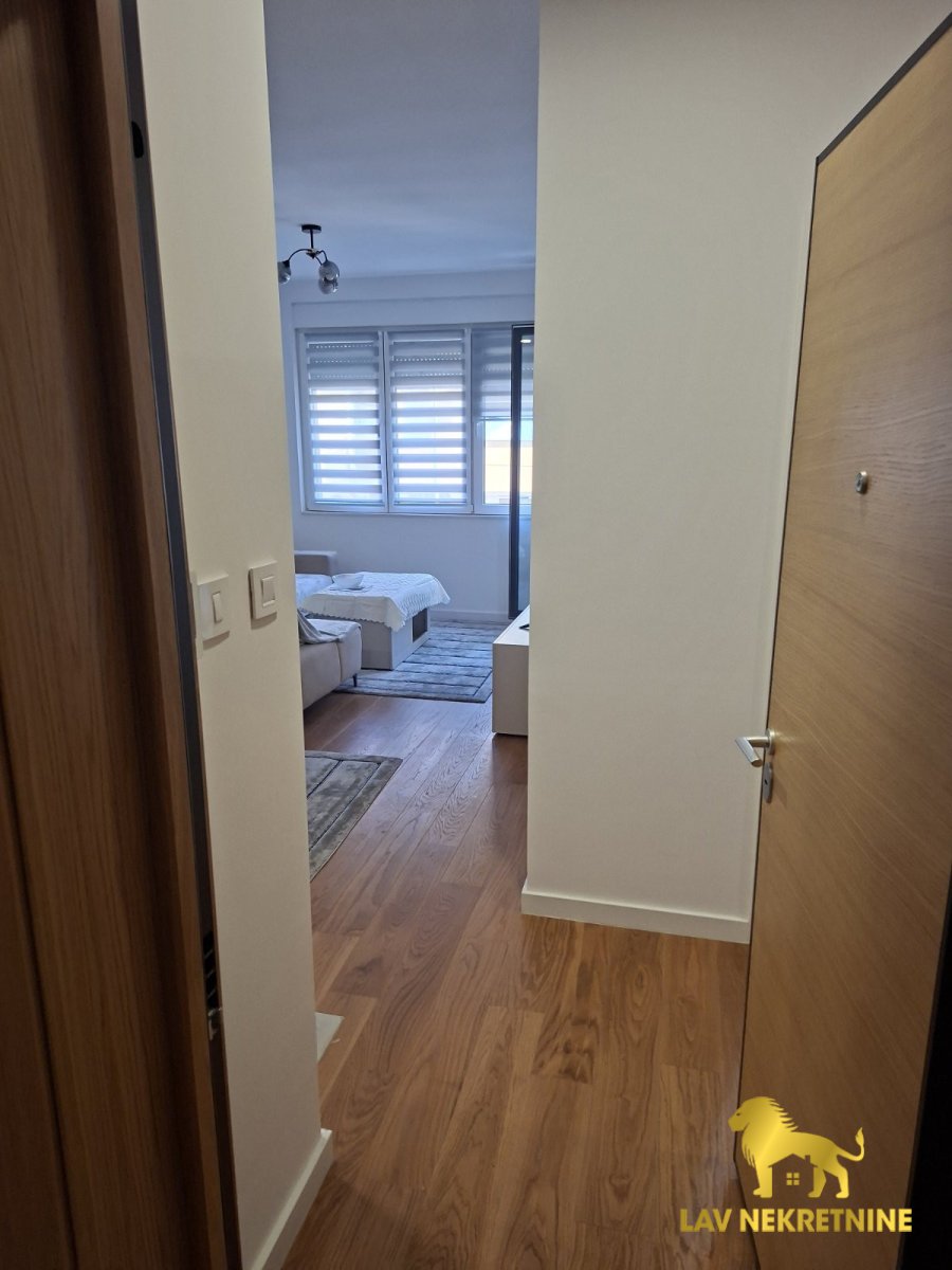 Stan Izdavanje Novi Sad  60 m2