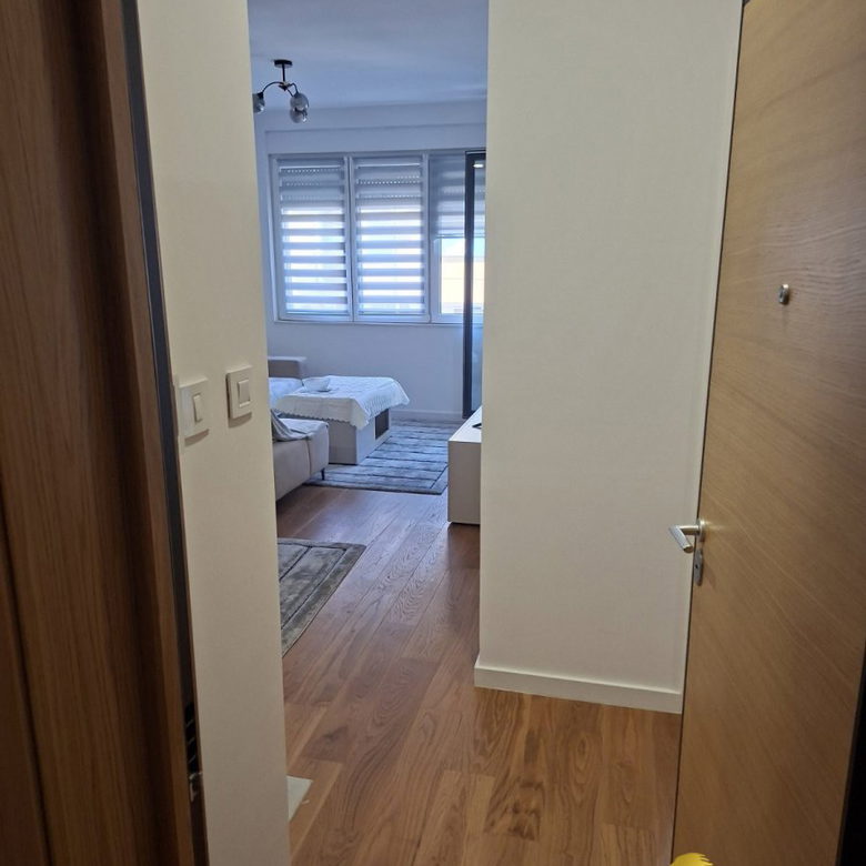 Stan Izdavanje Novi Sad  60 m2