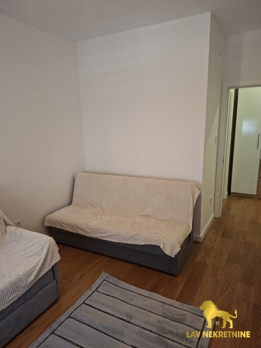 Stan Izdavanje Novi Sad  60 m2