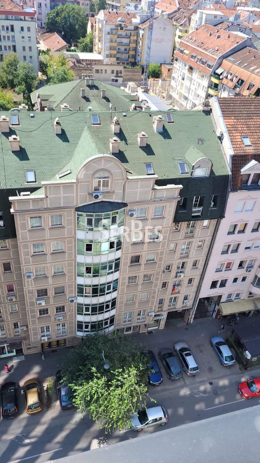 Jednosoban stan za izdavanje, Bulevar Oslobođenja, Novi Sad, 30m², 300 €/mes