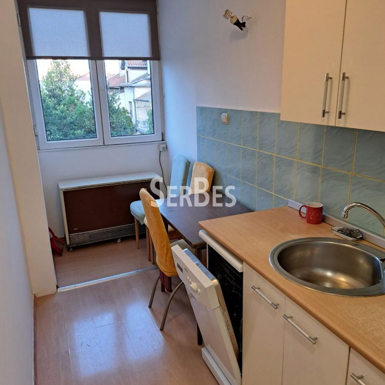 Dvosoban stan za izdavanje, Adamovićevo Naselje, Novi Sad, 42m², 330 €/mes