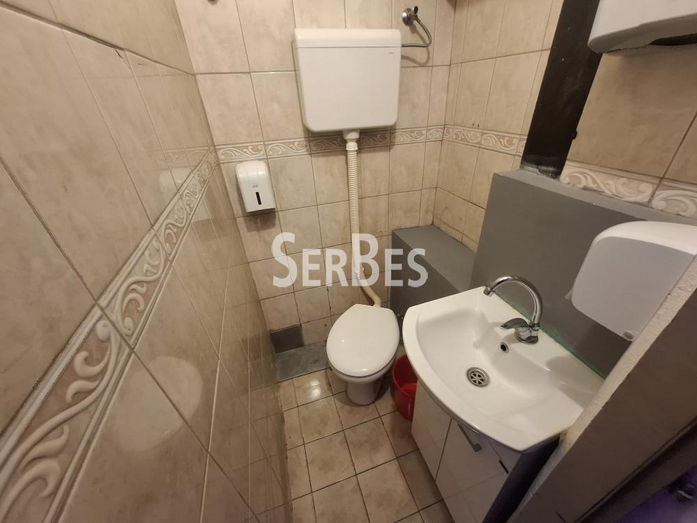 211001907_19_20260914154218 Lokal za izdavanje, Bulevar Oslobođenja, Novi Sad, 110m², 900 €/mes