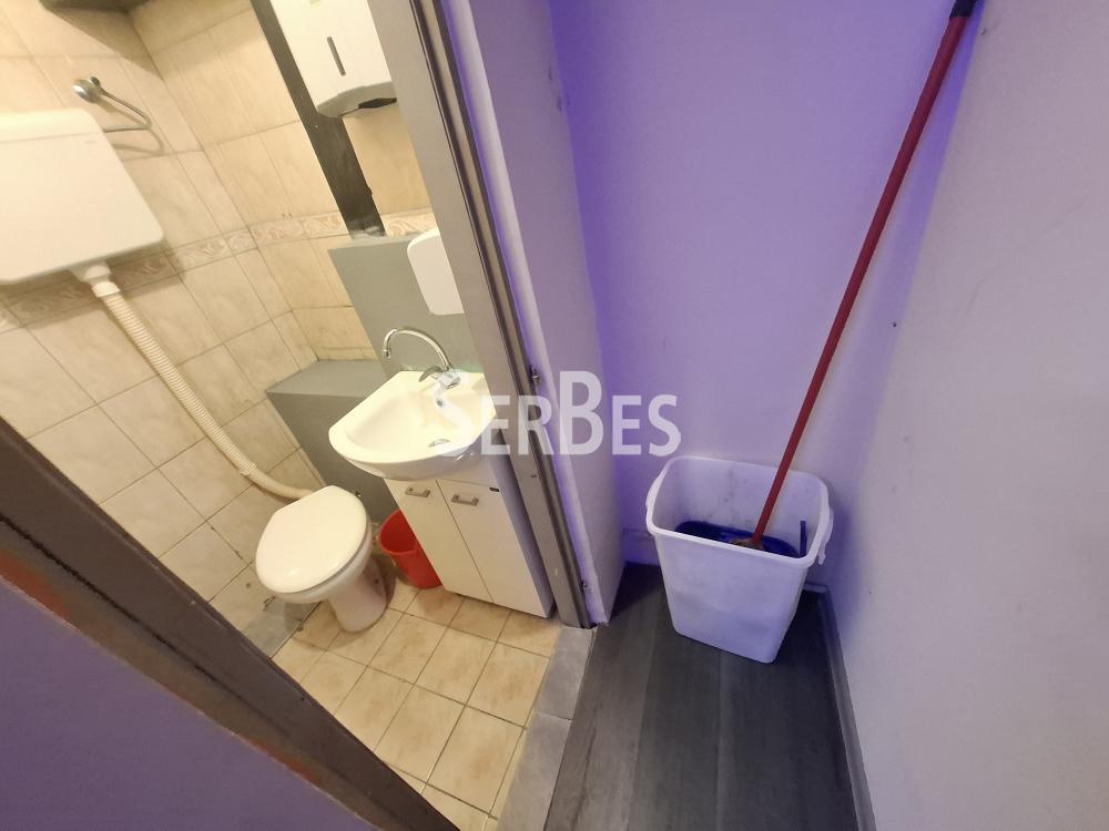 211001907_20_20260914154218 Lokal za izdavanje, Bulevar Oslobođenja, Novi Sad, 110m², 900 €/mes