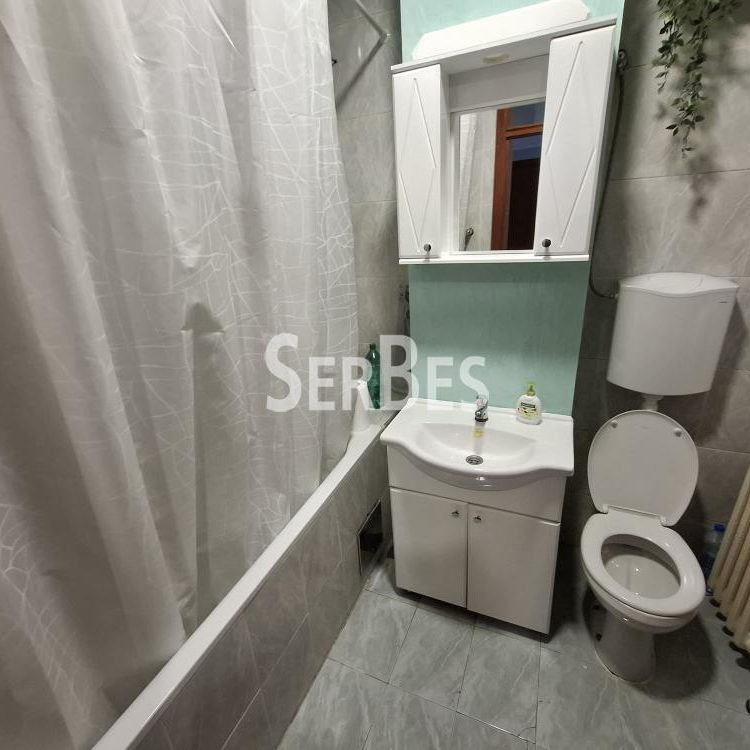 Četvorosoban stan za izdavanje, Grbavica, Novi Sad, 120m², 1.200 €/mes
