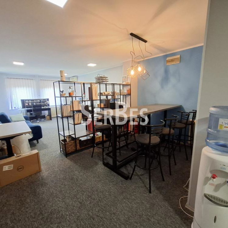 Stan Izdavanje Novi Sad  120 m2