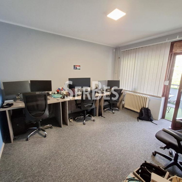 Stan Izdavanje Novi Sad  120 m2