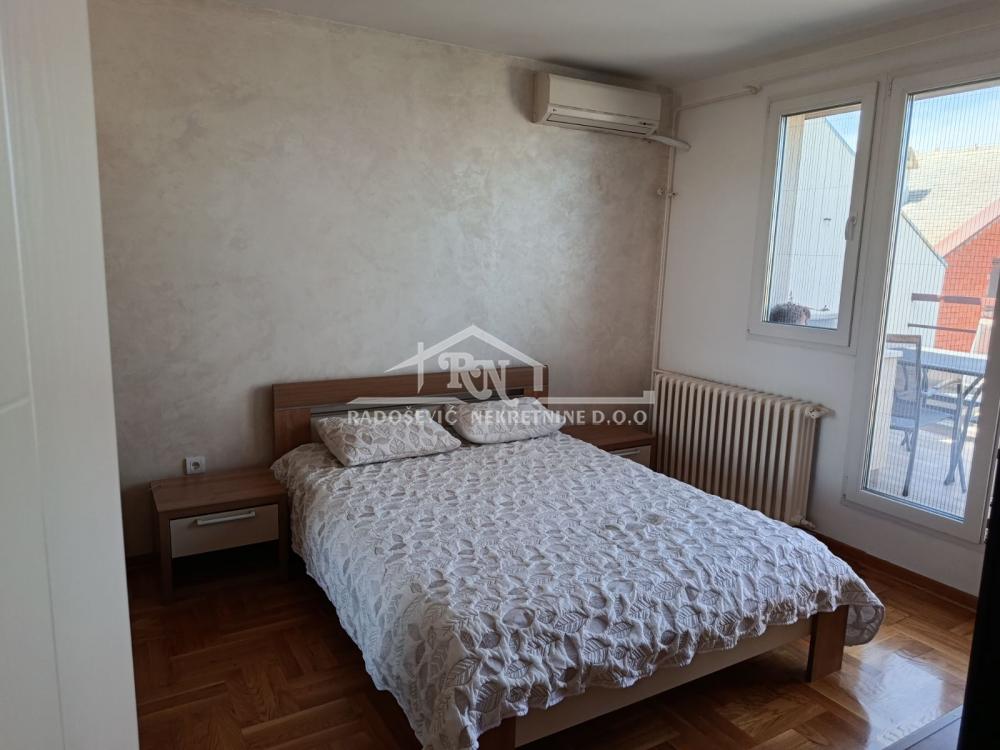 Trosoban stan na prodaju, Labudovo Brdo, Beograd, 88m², 220.000 €