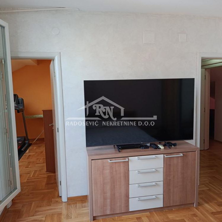 Trosoban stan na prodaju, Labudovo Brdo, Beograd, 88m², 220.000 €