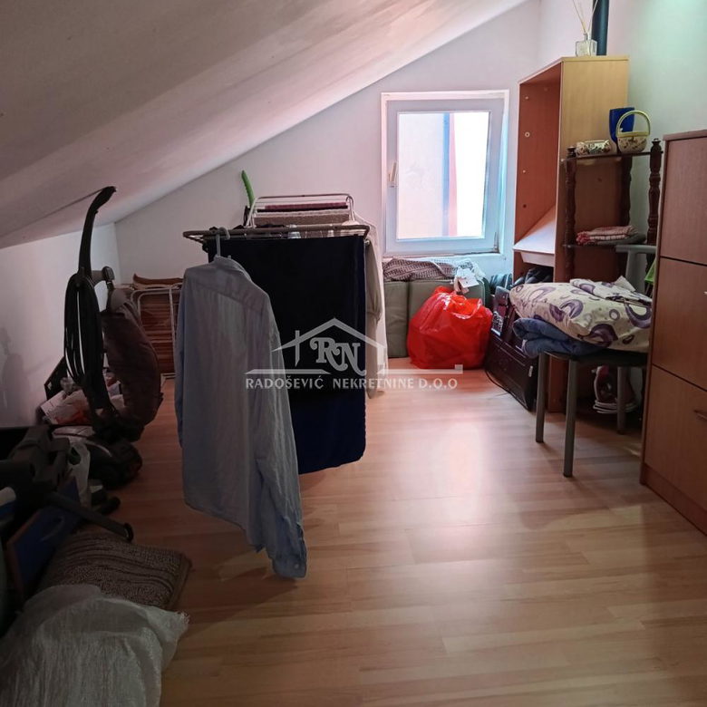 Trosoban stan na prodaju, Labudovo Brdo, Beograd, 88m², 220.000 €