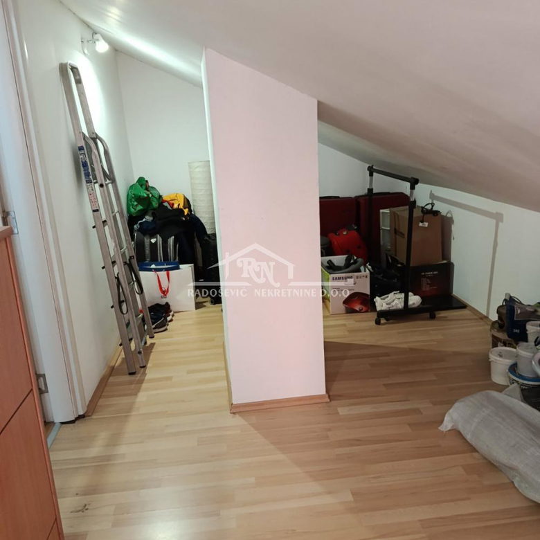 Trosoban stan na prodaju, Labudovo Brdo, Beograd, 88m², 220.000 €