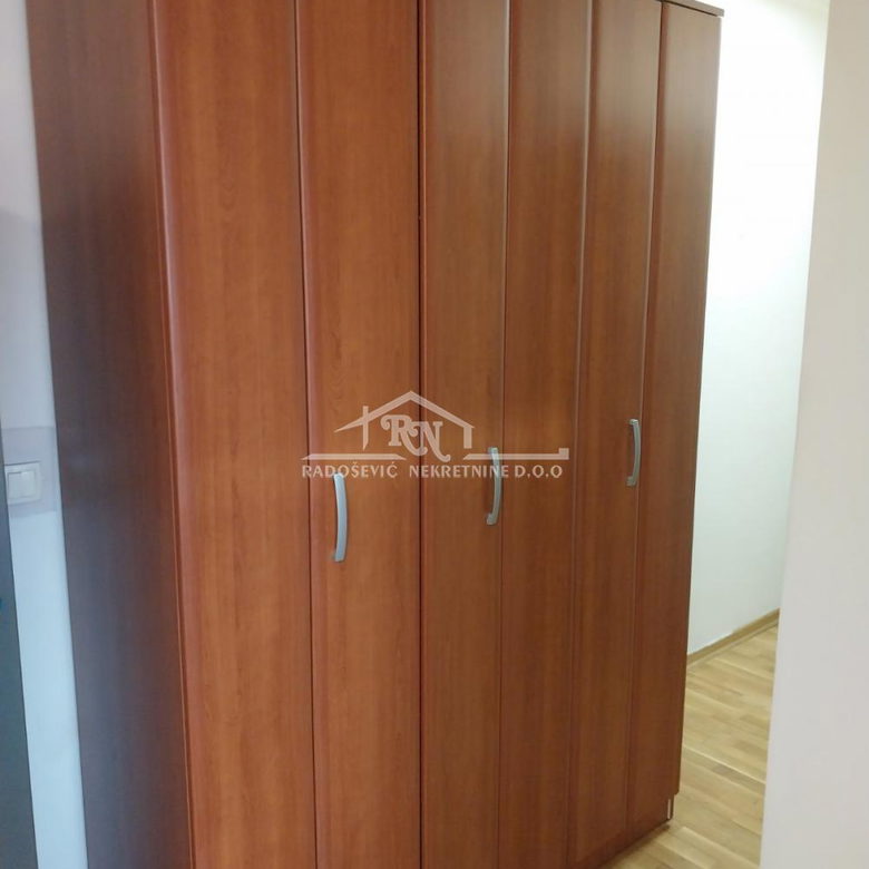 Jednoiposoban stan na prodaju, Karaburma, Beograd, 36.8m², 122.500 €