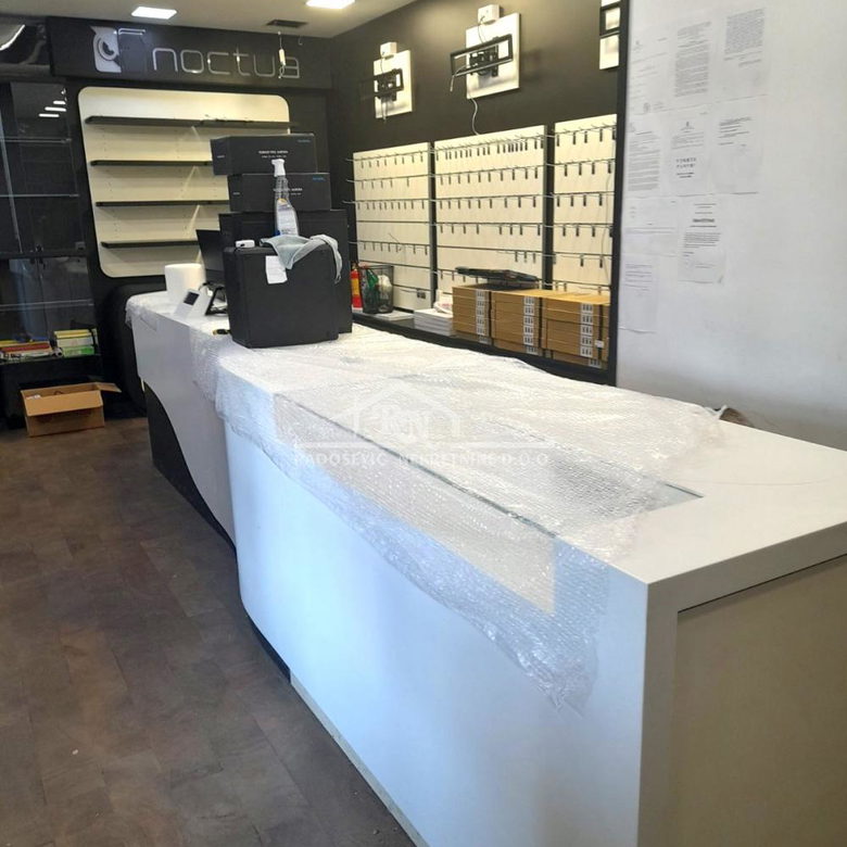 Lokal Izdavanje Beograd Banovo Brdo 76 m2