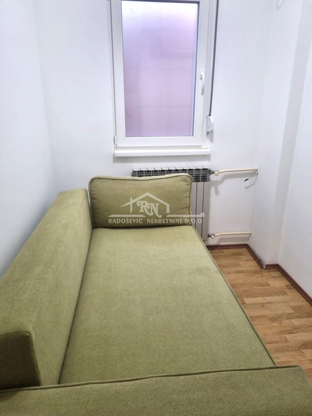 220001710_10_20260921161108 Kuća Prodaja Beograd Petlovo Brdo 291 m2
