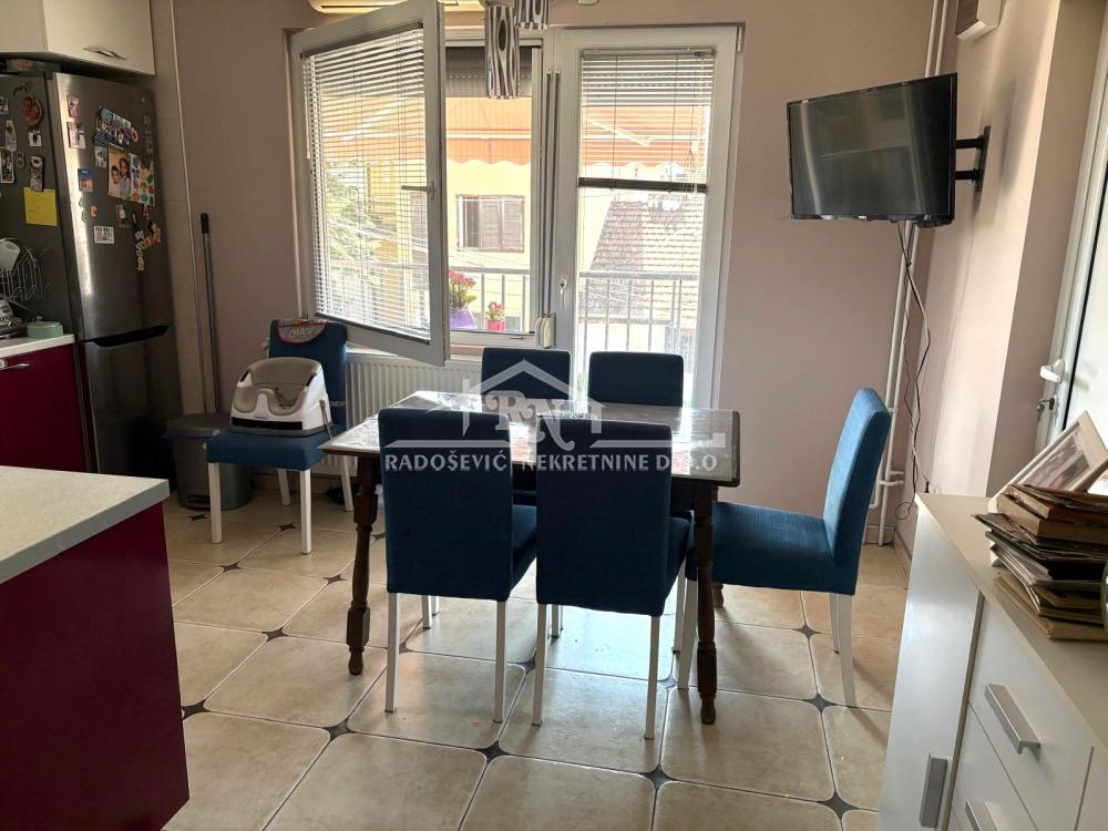 220001710_12_20260921161112 Kuća na prodaju, Petlovo Brdo, Beograd, 291m², 495.000 €