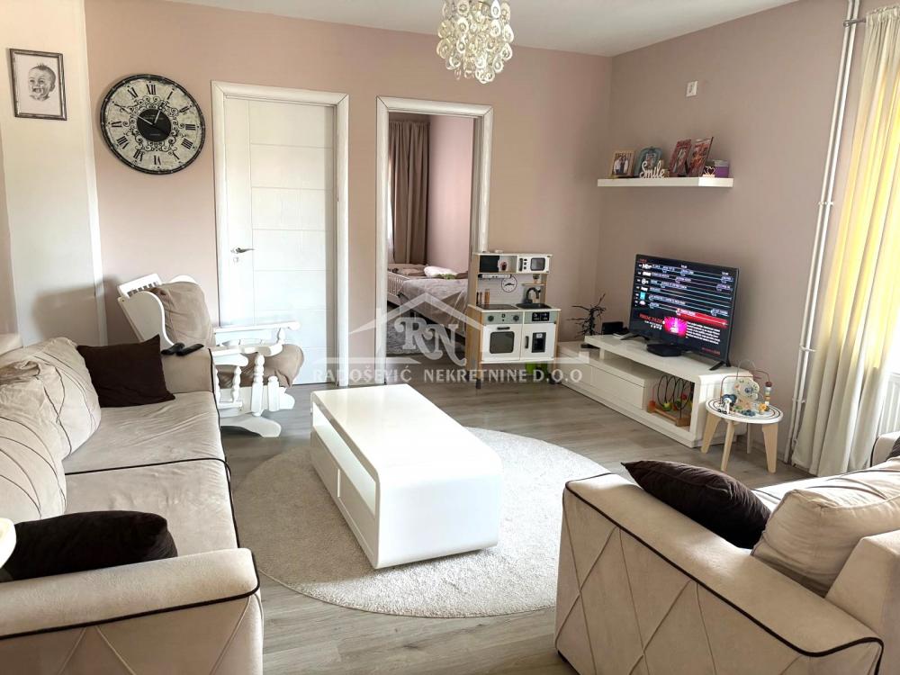 220001710_15_20260921161119 Kuća na prodaju, Petlovo Brdo, Beograd, 291m², 495.000 €