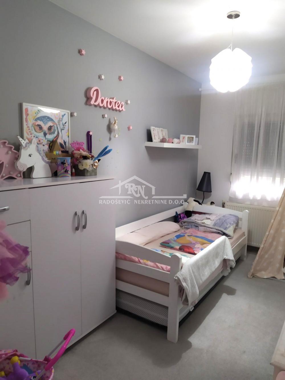 220001710_16_20260921161121 Kuća na prodaju, Petlovo Brdo, Beograd, 291m², 495.000 €