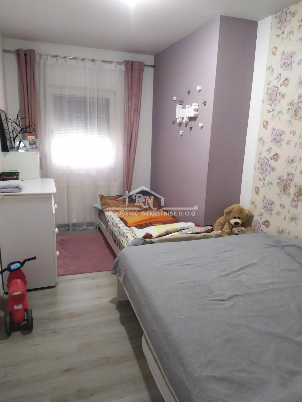 220001710_17_20260921161123 Kuća na prodaju, Petlovo Brdo, Beograd, 291m², 495.000 €