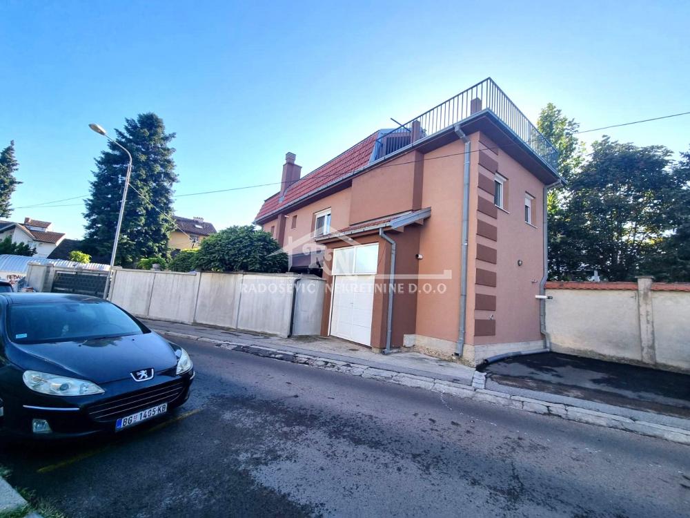 Kuća Prodaja Beograd Kuća Prodaja Beograd Petlovo Brdo 291 m2