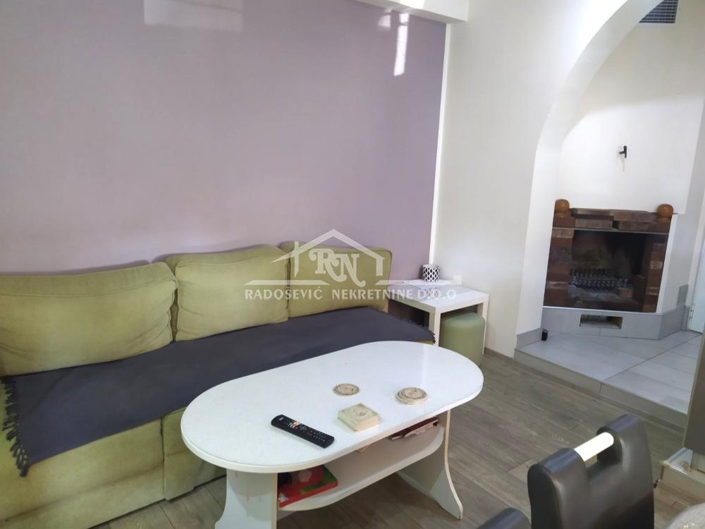 Kuća Prodaja Beograd Kuća Prodaja Beograd Petlovo Brdo 291 m2