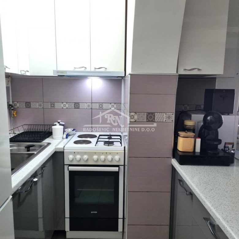 Kuća Prodaja Beograd Petlovo Brdo 291 m2