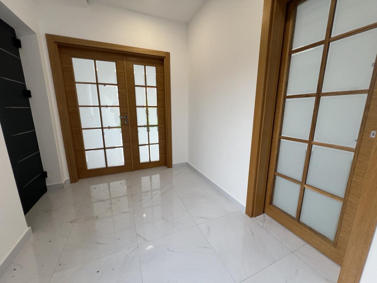 Kuća Prodaja Novi Sad Popovica 181 m2