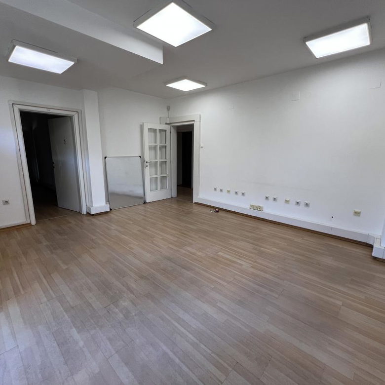 Lokal za izdavanje, Liman 1, Novi Sad, 220m², 2.420 €/mes