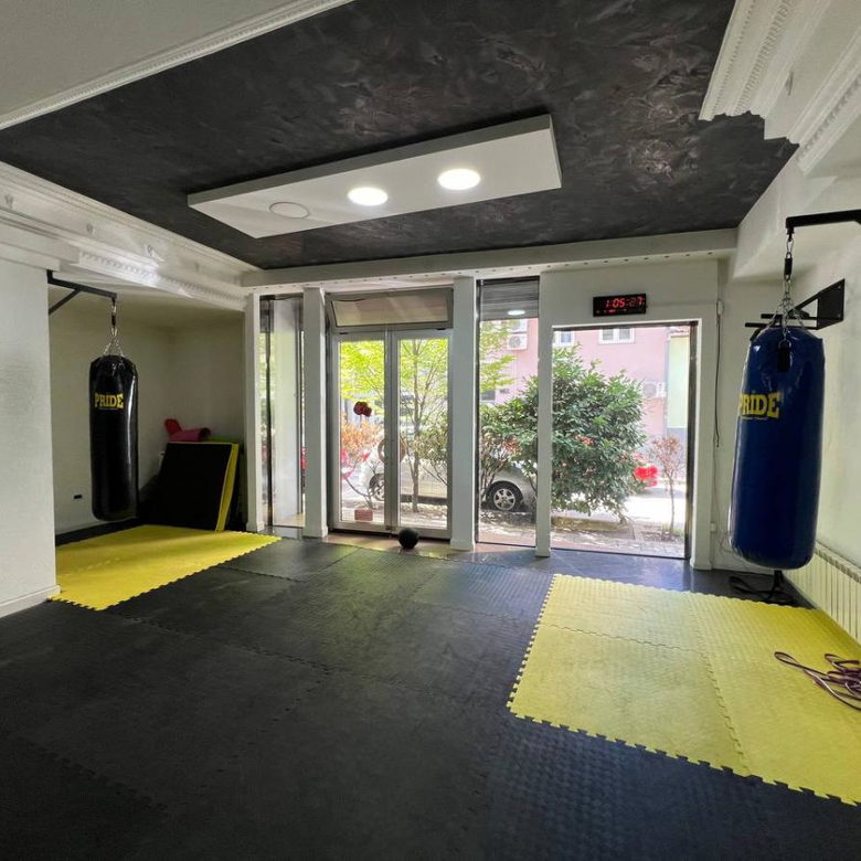 Lokal Prodaja Novi Sad  110 m2