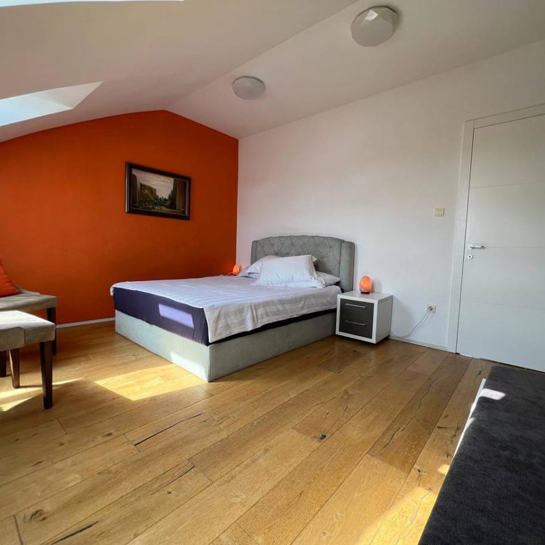 Trosoban stan na prodaju, Centar, Novi Sad, 117m², 375.000 €