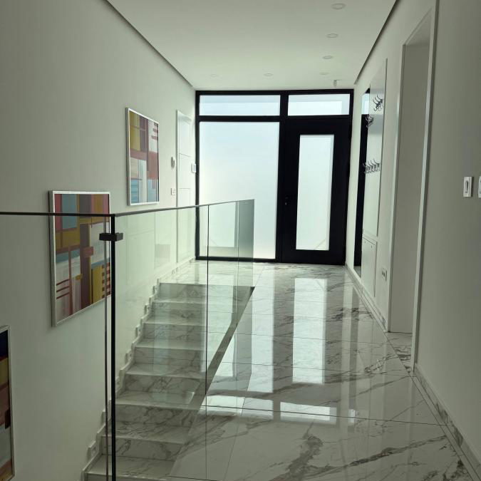Kuća za izdavanje, Sremska Kamenica, Novi Sad, 244m², 2.000 €/mes