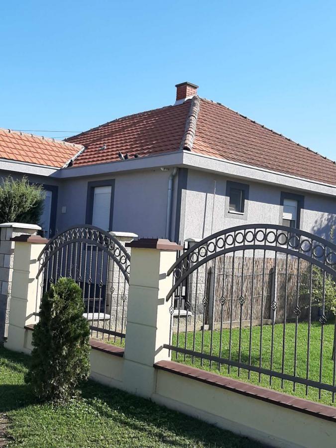2yh4owxhia-viber-image-2024-02-01-11-01-52-906 Kuća na prodaju, Sajlovo, Novi Sad, 154m², 300.000 €