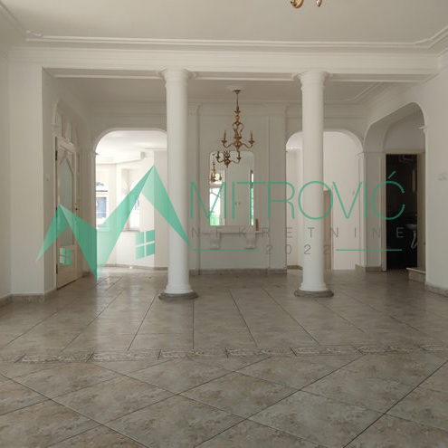 Lokal Prodaja Novi Sad Nova Detelinara 300 m2