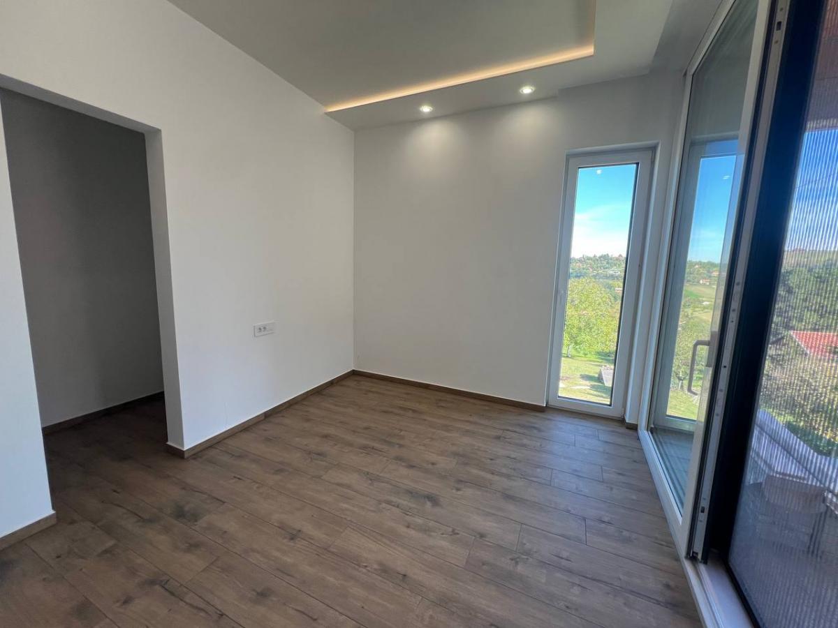 3goqqu45a0-photo-2024-10-09-09-37-55 Kuća na prodaju, Sremska Kamenica, Novi Sad, 226m², 390.000 €