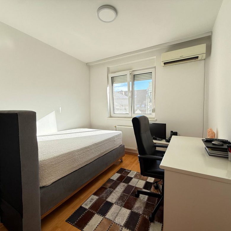 Trosoban stan na prodaju, Grbavica, Novi Sad, 63m², 221.000 €