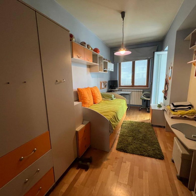 Četvorosoban stan na prodaju, Bulevar Oslobođenja, Novi Sad, 134m², 299.000 €