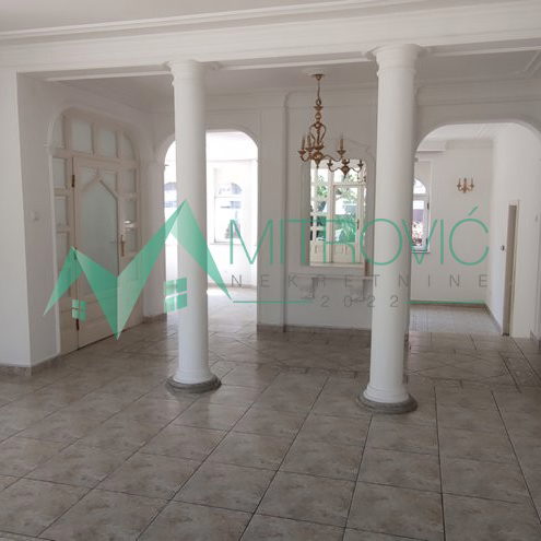 Lokal Prodaja Novi Sad Nova Detelinara 300 m2